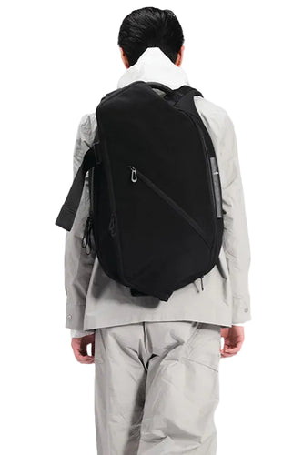 ISAR M ROUND CARBON BLACK