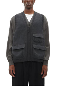 MULTI POCKET KNIT VEST