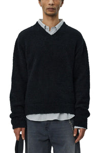 V-NECK SWEATER - FURRY BLACK